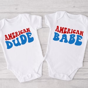 Body del 4 de julio®, Body del 4 de julio®, Body American Babe®, Body American Dude®, Body patriótico®, Regalo para recién nacidos imagen 1