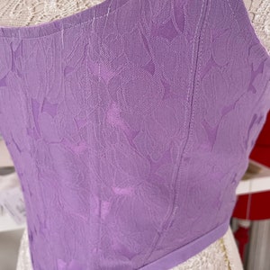 Haut corset en brocart brodé bouton de rose violet lilas / haut corset de style victorien / haut bustier lavande / haut corset lavande / image 7