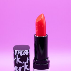 AVON Mark. EPIC LIP Lippenstift Farbvariation Red Extreme