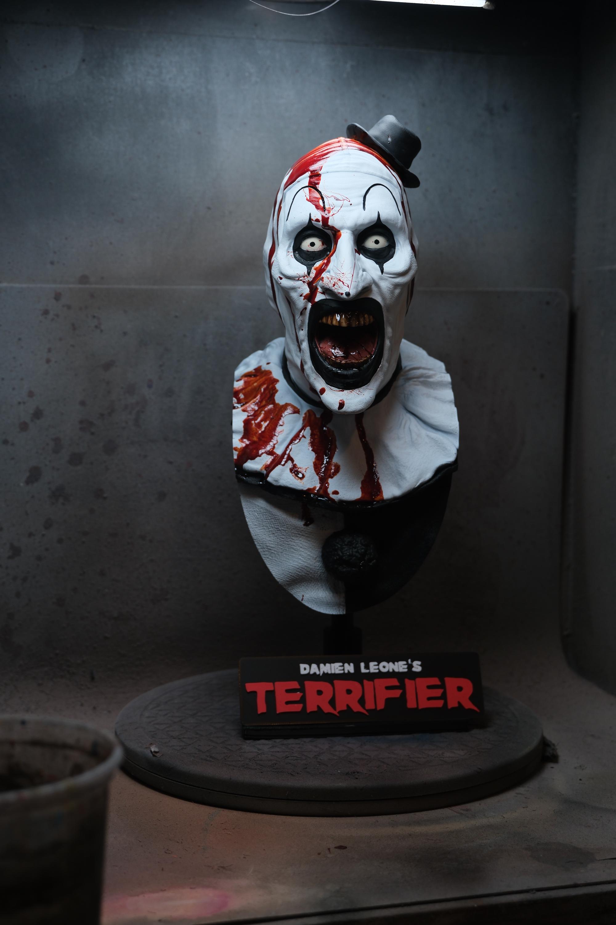 The Terrifier 3 Art Bust 12 Inch 