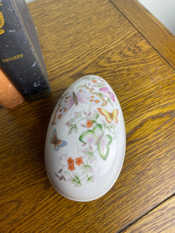 Vintage Avon Butterfly Floral Egg Shape Trinket J… - image 2
