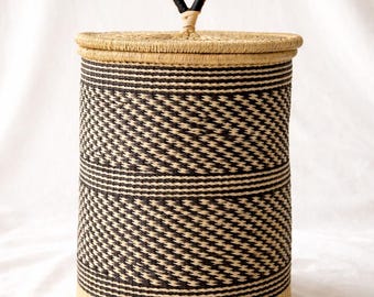Handwoven Bolga laundry Basket with cover and handles  | Eco-Friendly basket | Laundry basket| Storage basket | Woven Hamper