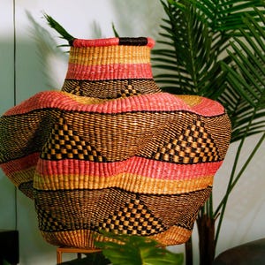 Großer Bolga Wave Korb | Handgemachter afrikanischer Korb | Bolga Dekorativer Korb | Einzigartiges Einweihungsgeschenk | Großer gewebter Aufbewahrungskorb