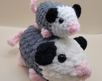 Zarigüeya de peluche amigurumi // Regalo de peluche de zarigüeya, mascota de escritorio, compañero antiestrés