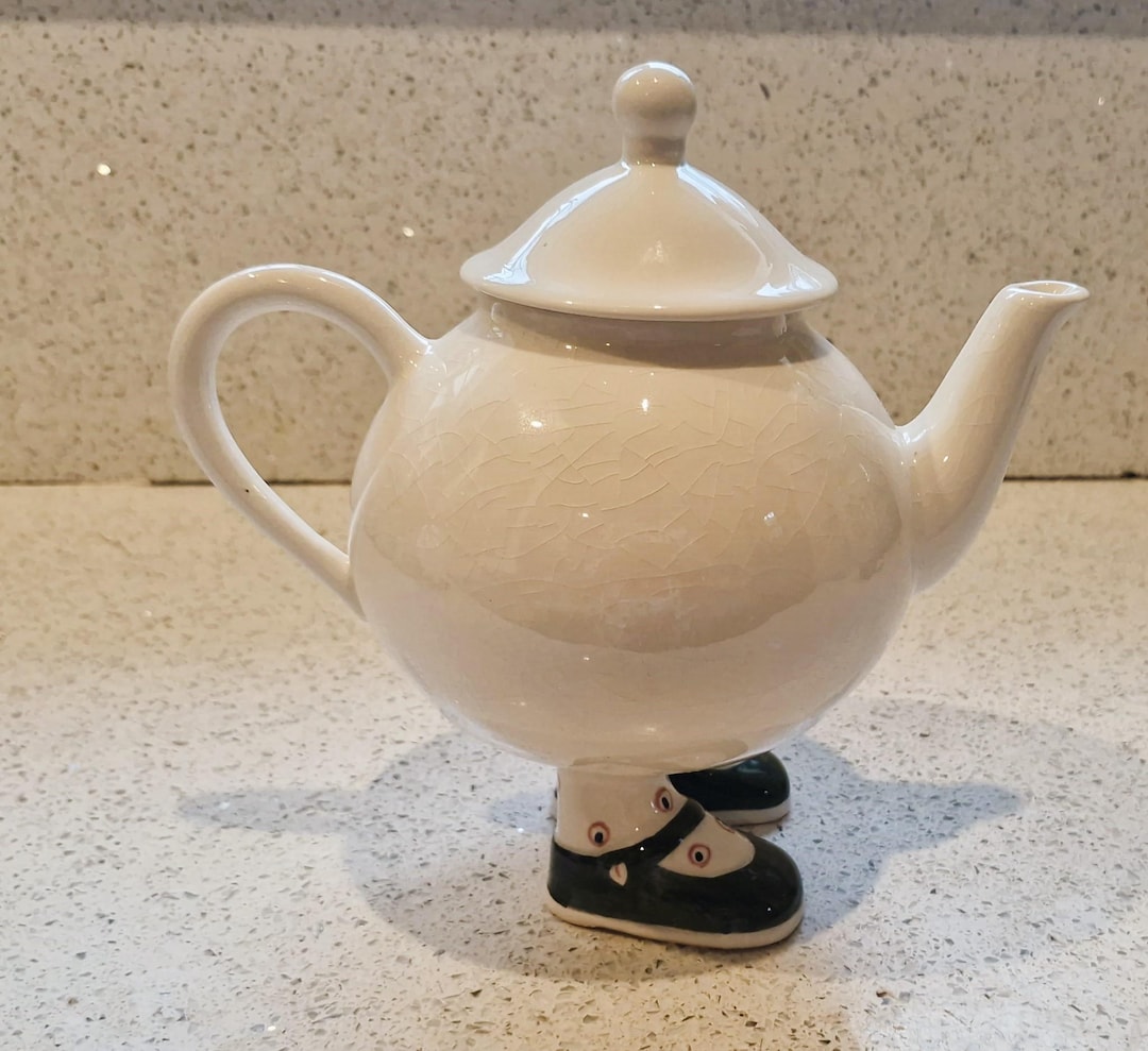 Carltonware Walking Teapot: Hand-painted English Pottery, Dark