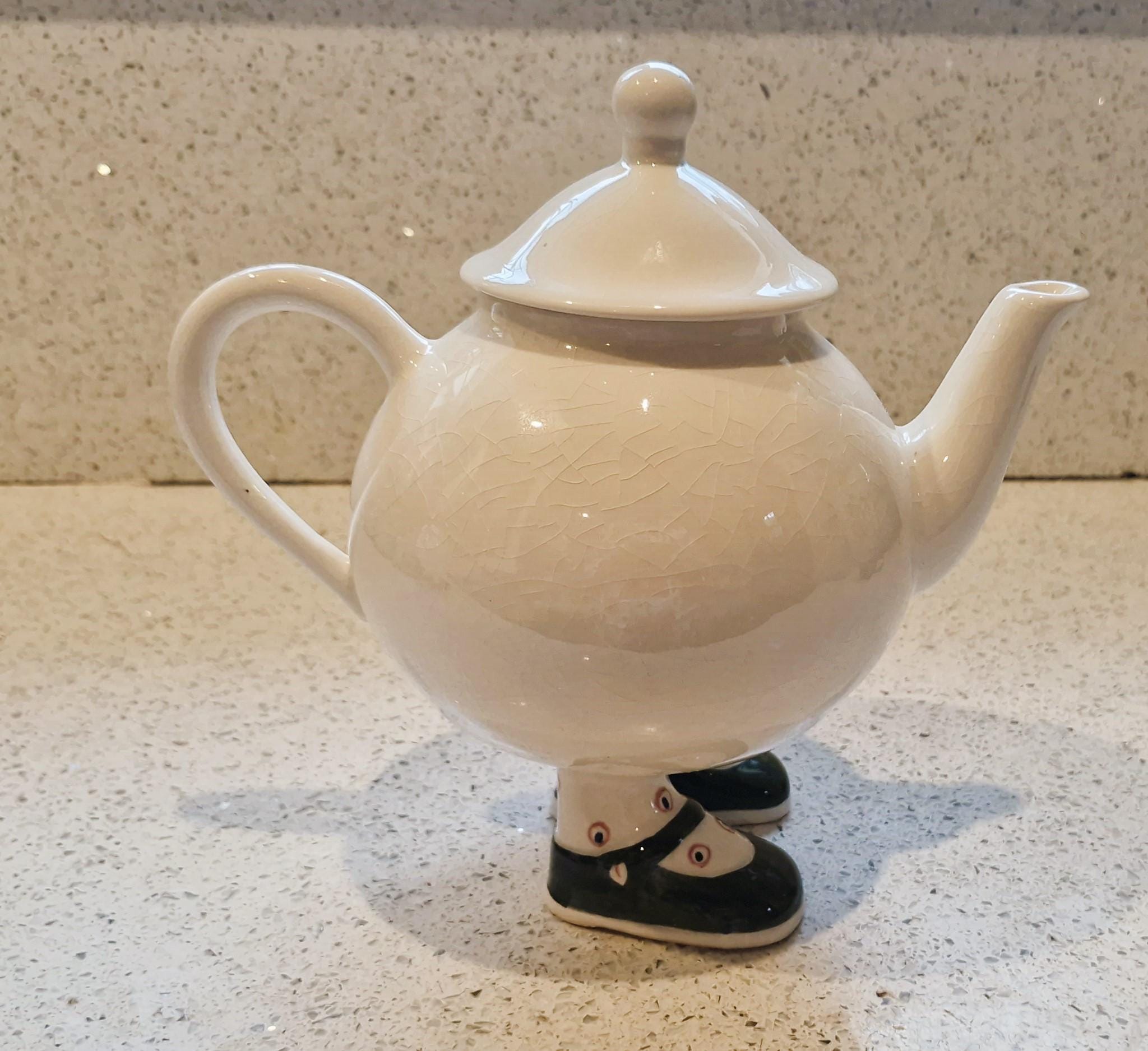 ＊Carlton ware walking Tea Pot＊ Carltonware Walking Teapot: Hand-painted English Pottery, Dark