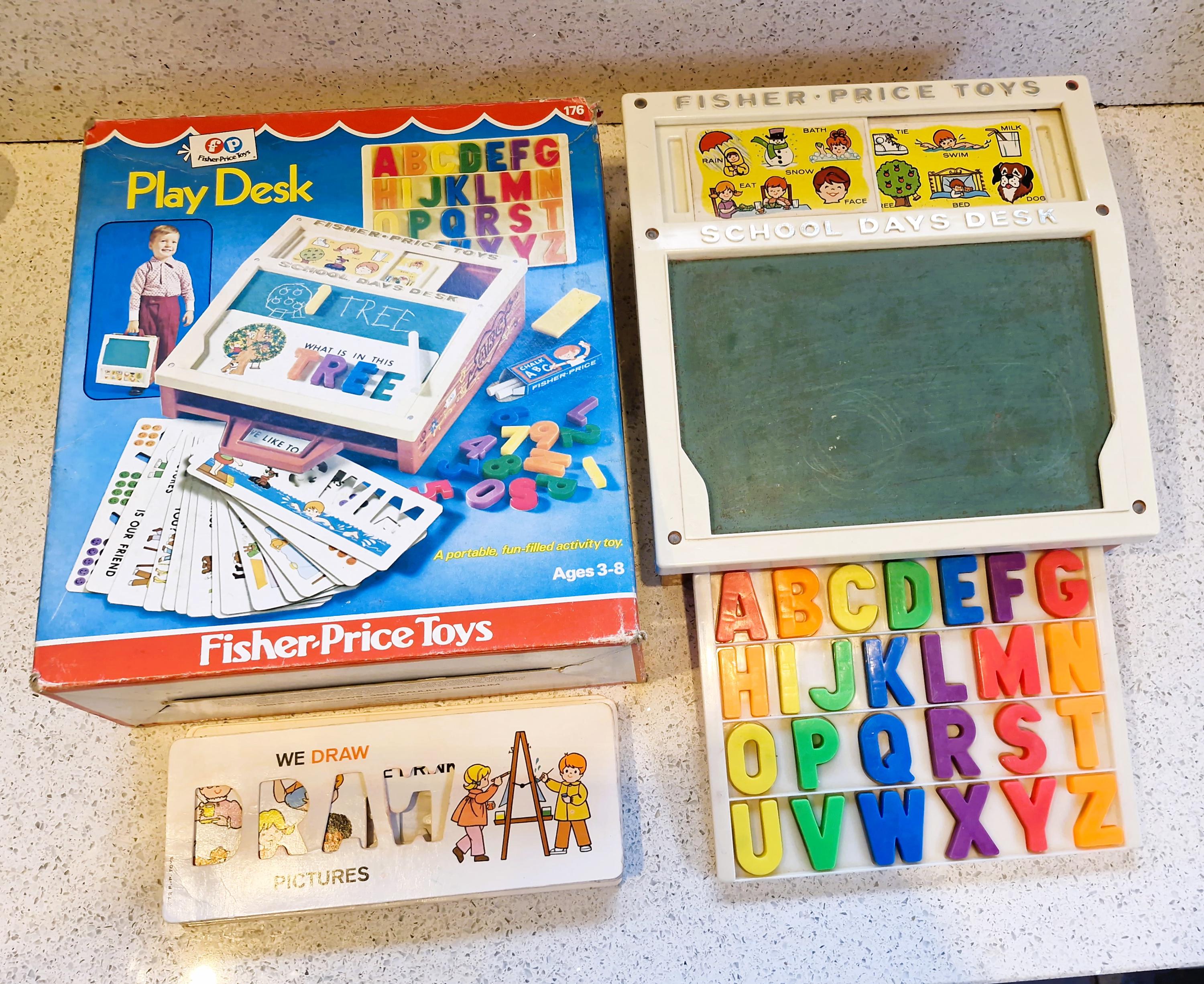 VINTAGE PUPITRE FISHER PRICE COMPLET idéal école à la maison modèle 176 EUR 20,00 - FR