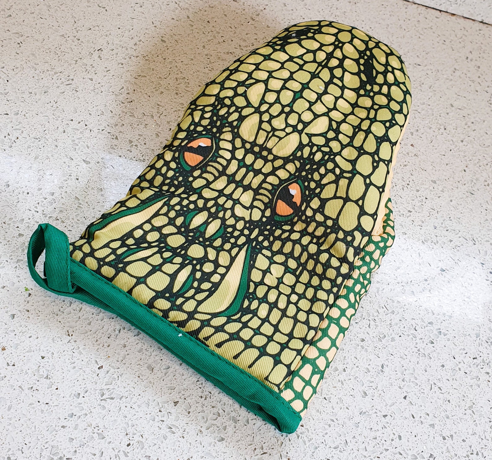 Crocodile / Alligator Oven Mitts Crocodile Shaped, Crocodile Design