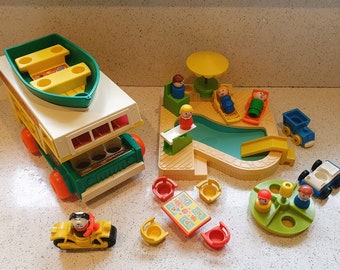 Camper e piscina Fisher-Price d'epoca, giocattoli anni '70