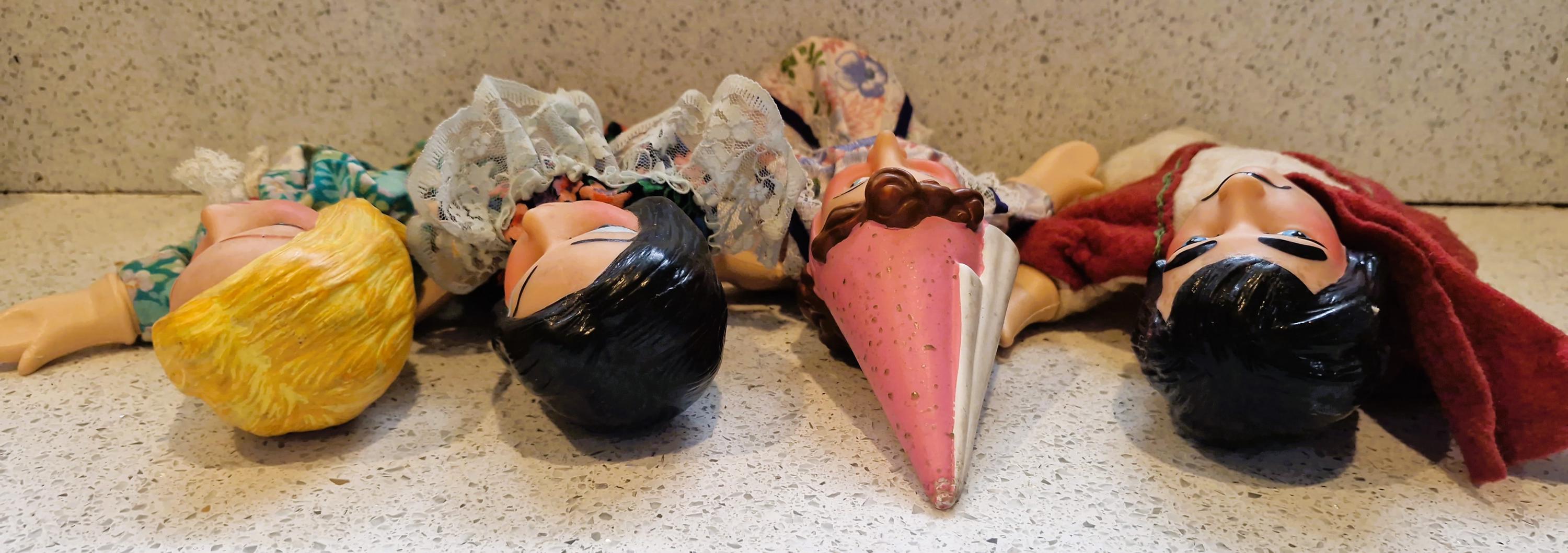 ヴィンテージのハンドパペット、パンチとジュディ、人形劇：王子様