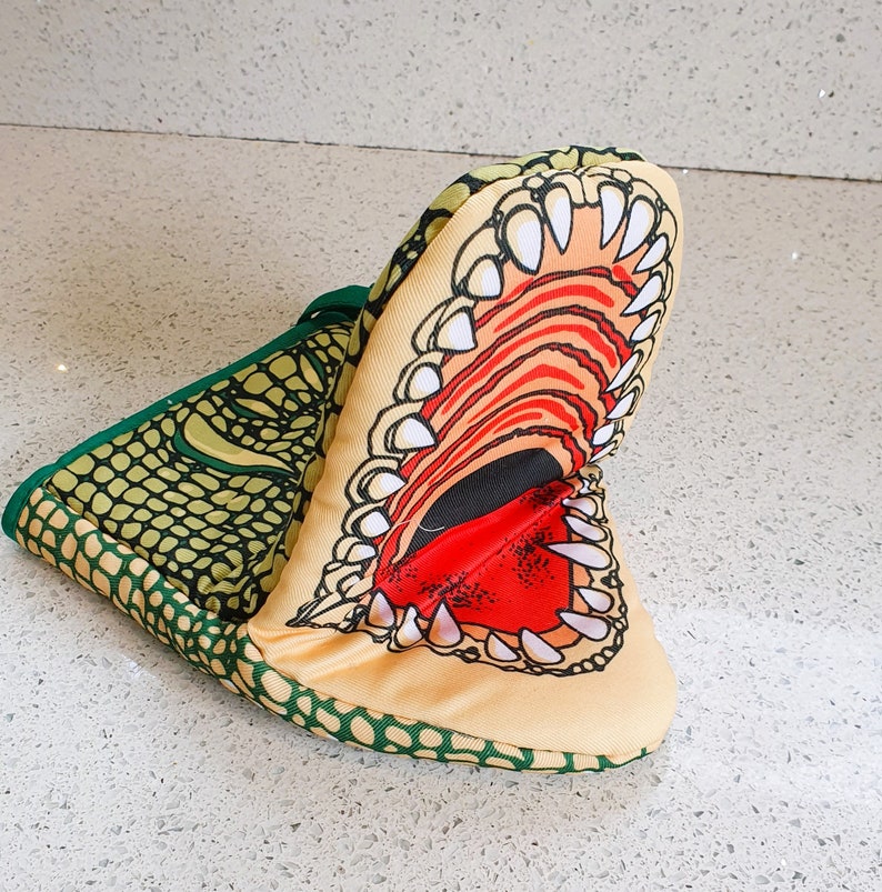 Crocodile / Alligator Oven Mitts Crocodile Shaped, Crocodile Design