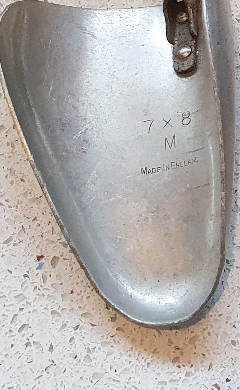 A pair of Mens vintage Dolcian English silver metal shoe shoe tree, shoe lasts, shoe protectors - Adjustable, Medium Width, Fully adjustable length