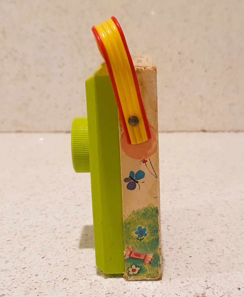 Vintage 70s Fisher Price Radio, Plays Happy Birthday, Very Good condition, Works well