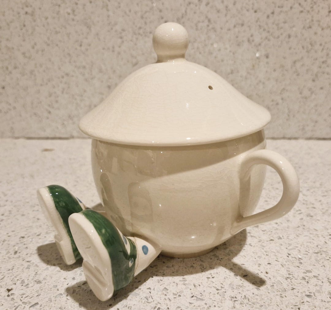 ＊Carlton ware walking Sugar Bowl & Lid＊ Walking Ware | Napiorkowska, Danka | Michell, Roger | V&A
