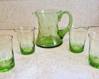 ヴィンテージグリーンガラスピッチャー // ヘビー - Etsy 日本