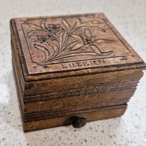 Scatola per sigarette, in legno, Foresta Nera, scatola di legno, Lucerna, Germania, distributore di sigarette, vintage, raro