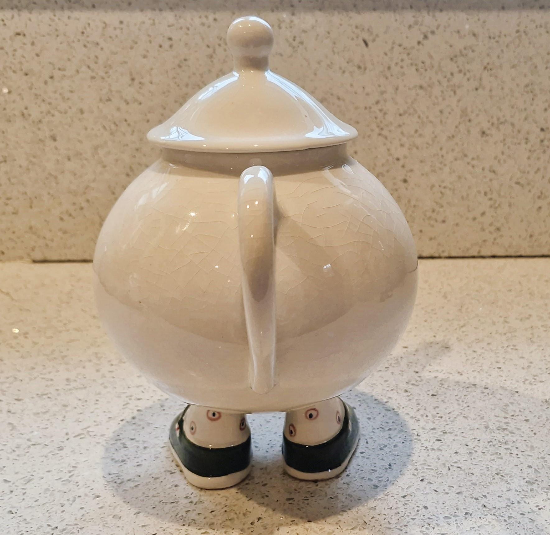 Carltonware Walking Teapot: Hand-painted English Pottery, Dark