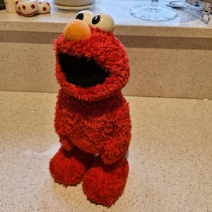 Vintage Tickle Me Elmo TMX - Sesame Street Talking Plush Toy