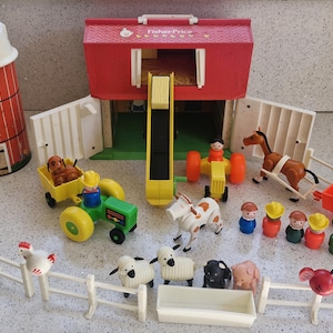 Fisher Price Farm, 70s, Vintage, Fisher Price Little People Farm, Barn, Silo, COMPLETE, With Hay Lift