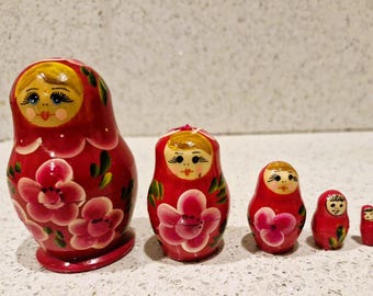 Vintage Hand Painted Russian Nesting Dolls, Set of 4