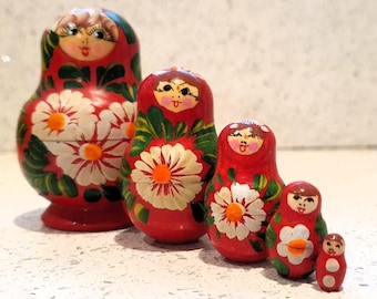 Vintage Russian Nesting Dolls Set, Hand-Painted Wooden Matryoshka, Set of 5