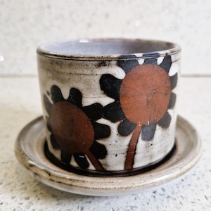 Briglin Studio Pottery Solros Sockerskål: Mitten av århundradet Modern England