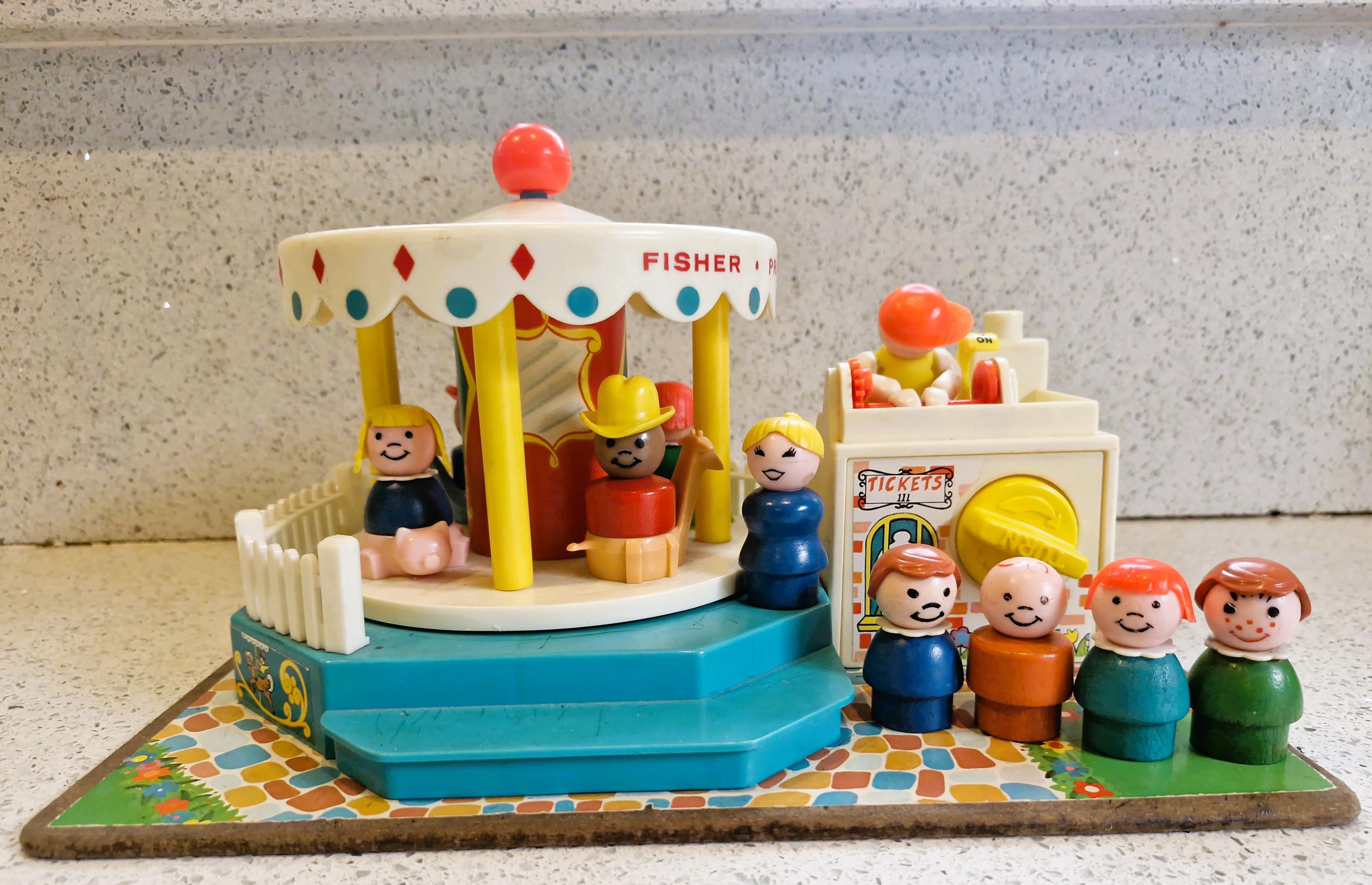 期間限定値下げ　フィッシャープライス　ヴィンテージ メリーゴーランド ヴィンテージ フィッシャープライス メリーゴーランド - 希少な木製の