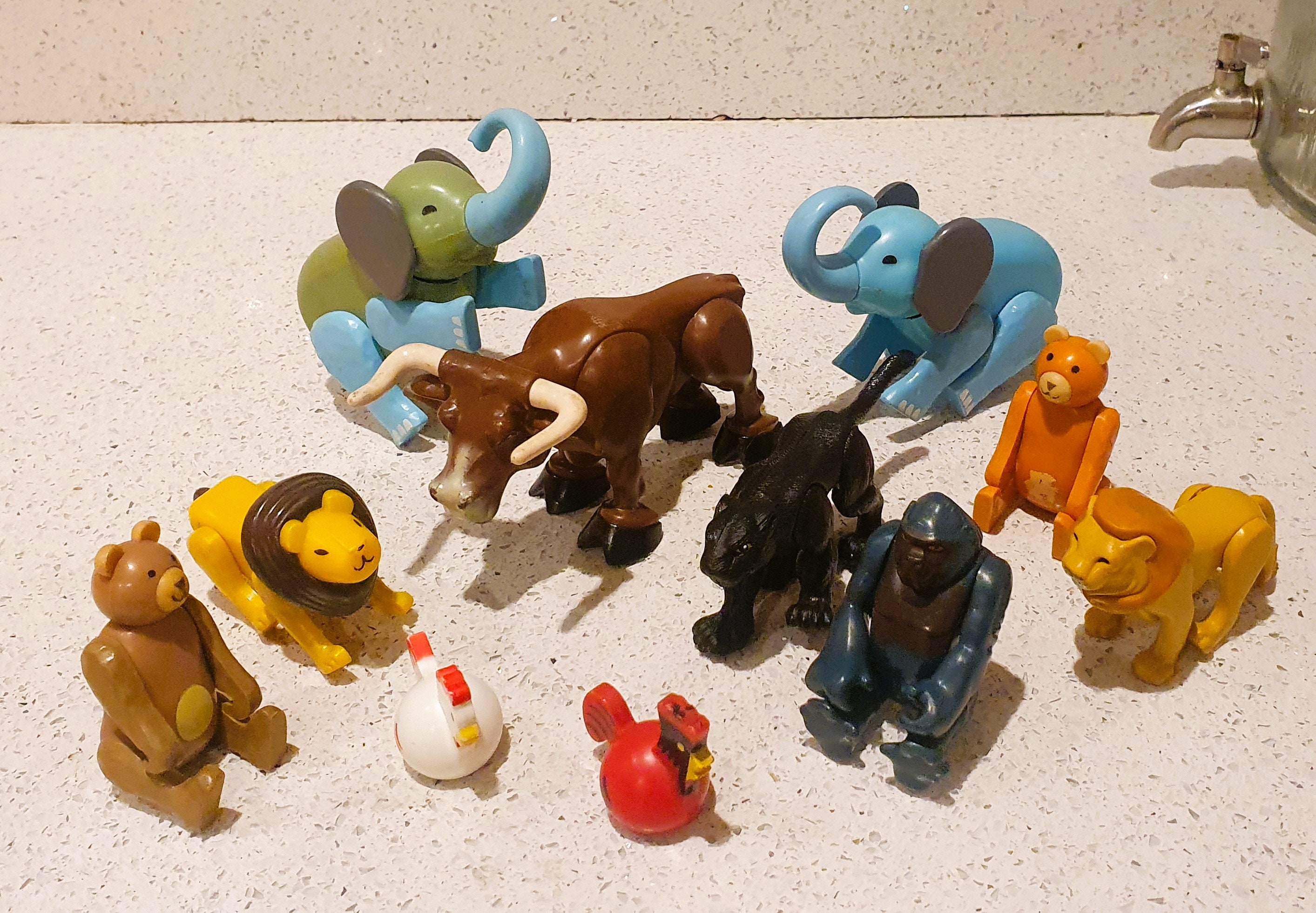 Fisher Price, Animals, Western, Zoo, Safari ,Circus, Longhorn Bull, Gorilla, Panther, Lion, elephant, Bear, Chickens, Vintage Fisher Price