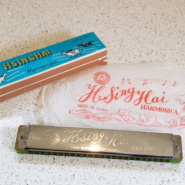 Vintage Harmonica, Boxed, Very Good condition, All original Packaging, tested, clean, great gift item