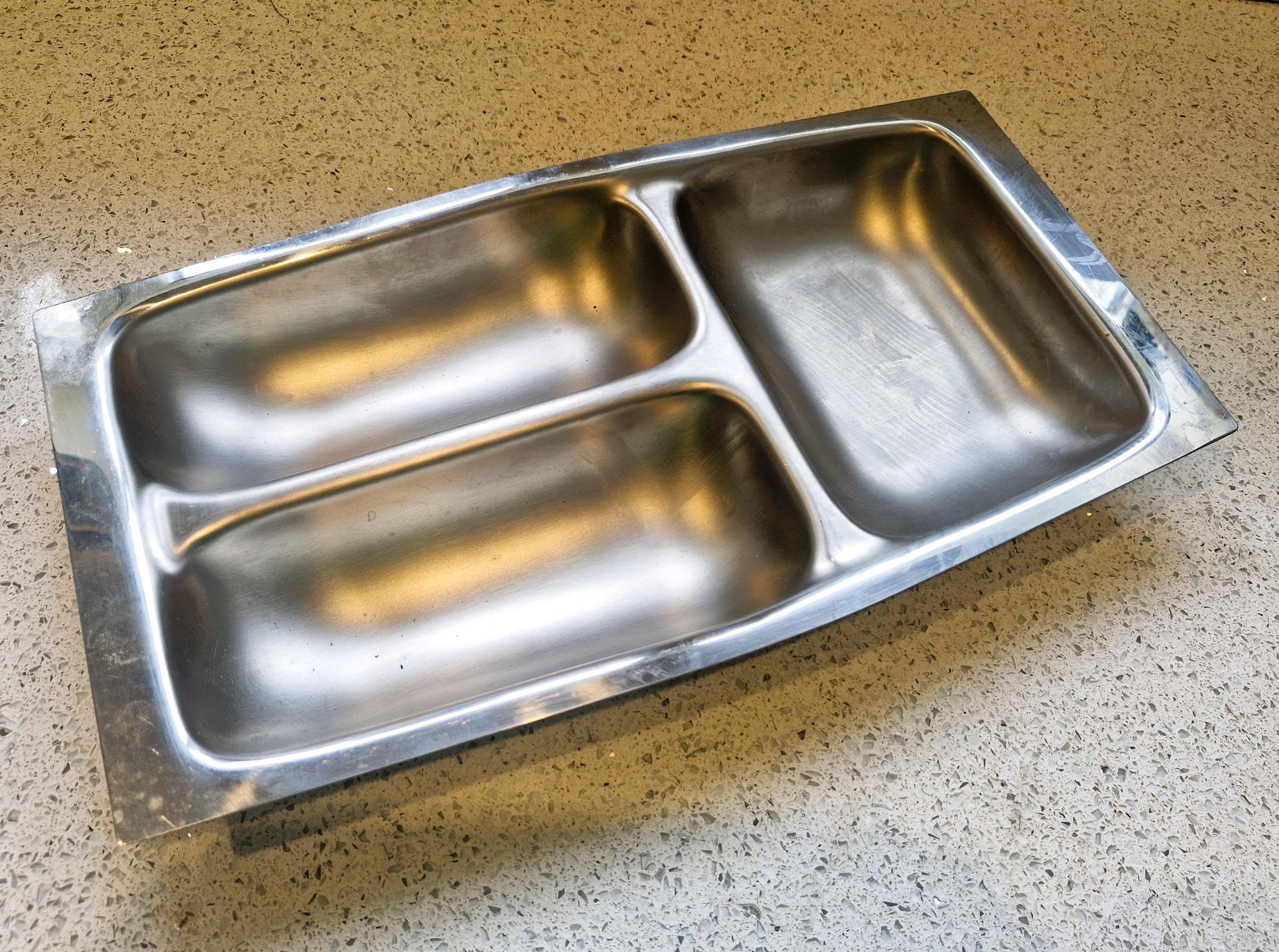 ヴィンテージステンレススチール製仕切り付きサービングディッシュ