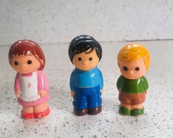 Vintage 80s Matchbox Big Yellow Tea Pot People, Mum, Dad, Little Boy, Very Good condition