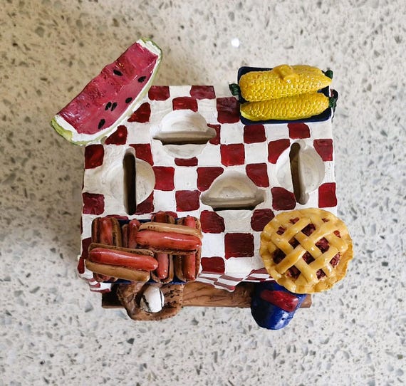 Sold Price: Deux assiettes en barbotine à décor de crabes. Travail