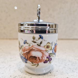 Royal Worcester Egg Coddler, Vintage Royal Worcester Egg Coddler, Padrão Bournemouth Rosa Rosa