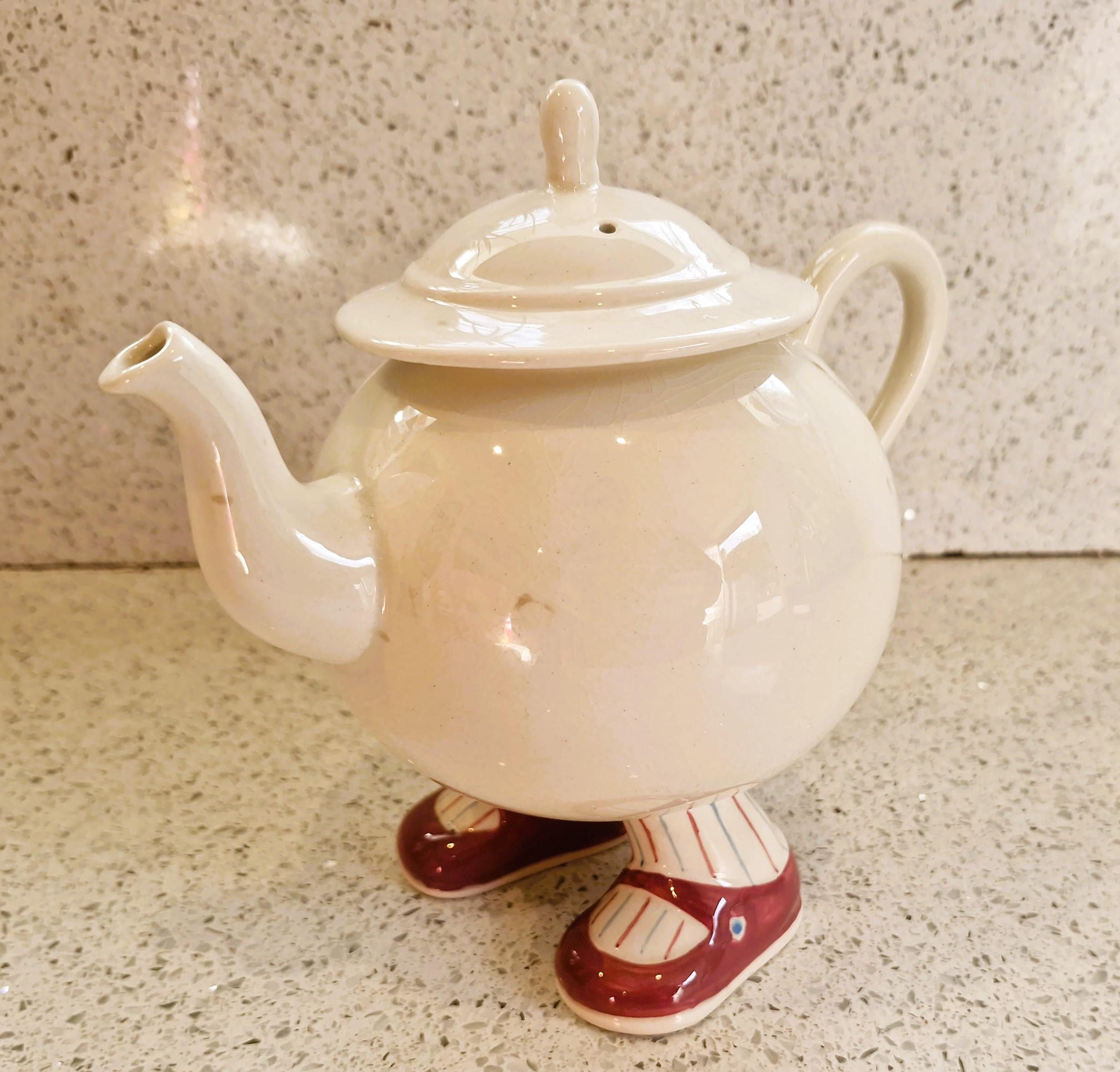 ＊Carlton ware walking Tea Pot＊ Carltonware Walking Teapot: Hand-painted English Pottery