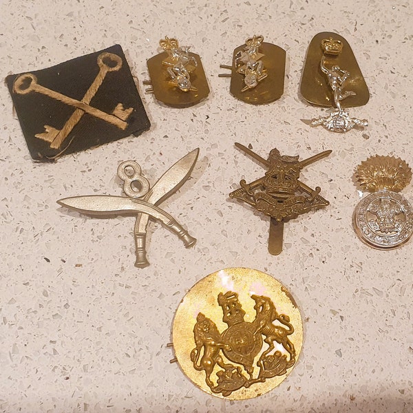 Vintage Britse militaire pet-insignes, jas- en kraaginsignes, pins, onderscheidingen, WO2, koninklijke signalen