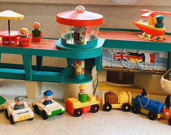 72 USA vintage】Fisher Price ＃996 Play Family Airport 