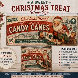 Può includere: Un'etichetta adesiva rettangolare per barattolo di vernice da un quarto, con un'illustrazione in stile vintage di Babbo Natale e bambini, recante il testo A SWEET CHRISTMAS TREAT OLD FASHIONED CANDY CANES. L'etichetta misura 23,37 cm per 10,16 cm.