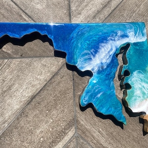 Maryland State with Ocean Waves resin Cutting Board