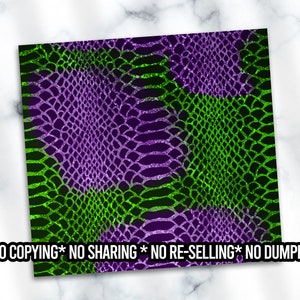 Peut inclure: Un papier numérique avec un motif de peau de serpent vert et violet. Le motif a un effet brillant. Le texte *NO COPYING* NO SHARING * NO RE-SELLING* NO DUMPING* est en bas de l'image.