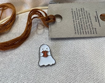 Ghost With Pumpkin Needle Minder / Cover Minder