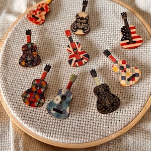 Wooden Guitar Needle Minder / Cover Minder