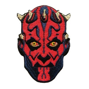 Könnte beinhalten: Gestickter Aufnäher mit dem Gesicht von Darth Maul aus Star Wars, in Rot und Blau.