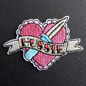 Lady Badass Dagger Knife Love Girl Thug Stryklapp