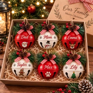 Family keepsake ornament set for mom dad kids grandma and pet names