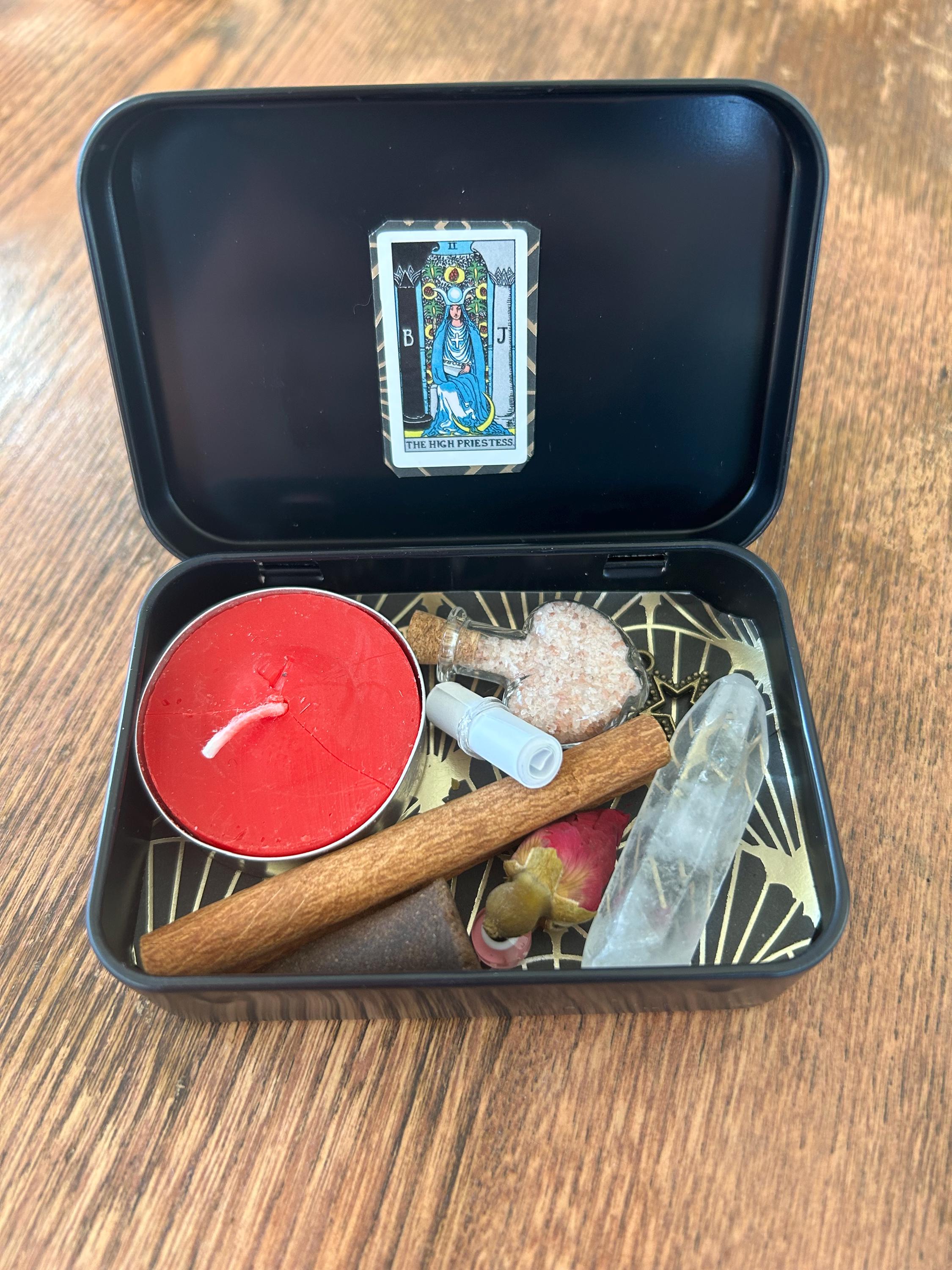 The Wandering Oracle: A Travel Tarot Tin - Etsy