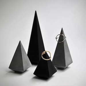 Rings Holder Silicone Molds Rings Jewelry Display Rack Gypsum Concrete Cement Cone Pyramid Mold Home Decor Resin molds Photo Props