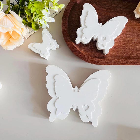 2 Pezzi Candele Stampi in Silicone Stampi in Silicone Pasquali Stampi in Silicone a Farfalla 12 x 9 cm Forma di Farfalla in Silicone per DIY Realizzare Candele, Saponi, Pasqua Ornamenti Artigianali