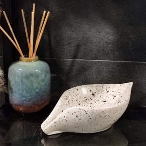 Creative Leaf Soap Dish Drainer Mold, Draining Leaf Soap Dish, Silicone mold for resin, Concrete Molds, Jesmonite Molds, Molds for Terrazzo