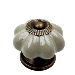 Gray Ceramic Scallop Cabinet Knobs 6 Pack - Elegant Drawer Pulls, Closet Door Knobs, Cupboard Handles with Mounting Screws for Cabinets