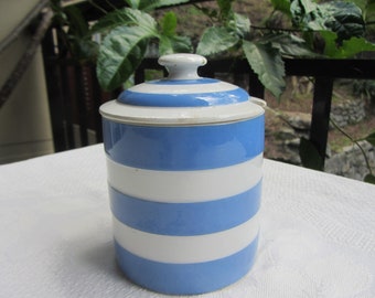 T G Green blue and white Cornishware lidded jam, marmalade, honey, preserve pot. Green mark. 1930s -60s.